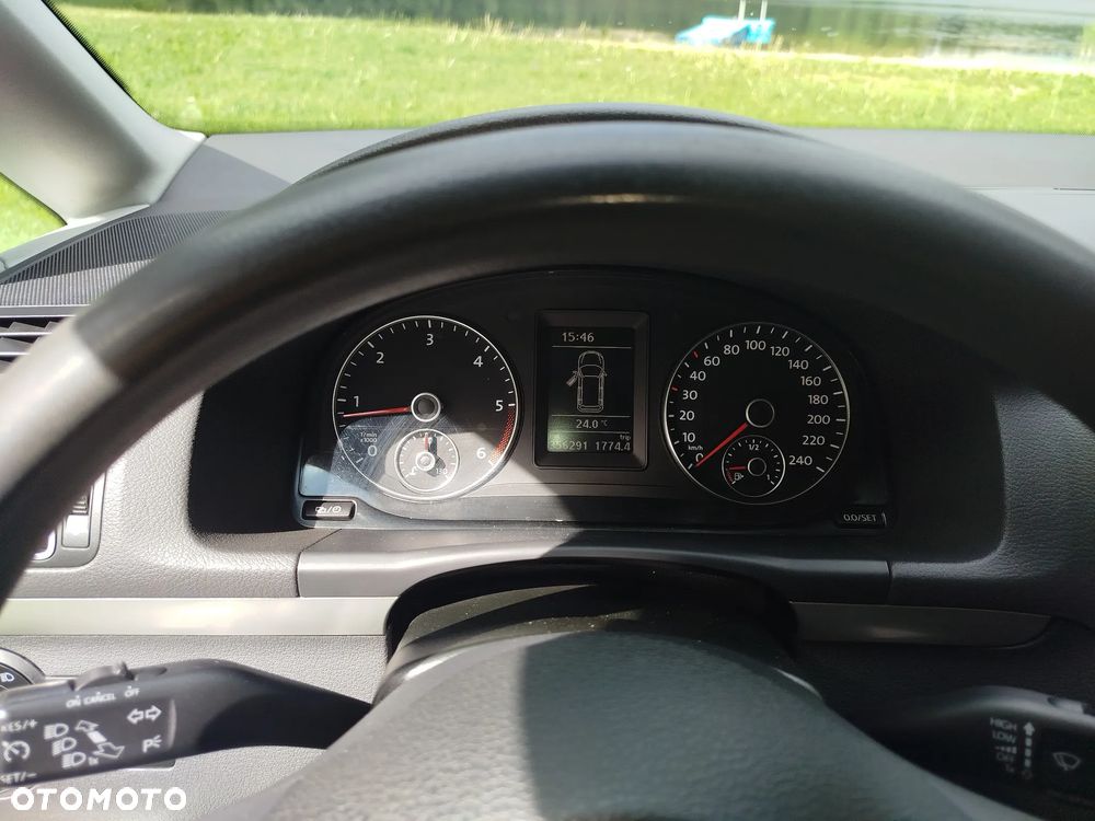 Volkswagen Touran 1.6 TDI DPF BlueMot Comfortline - 3