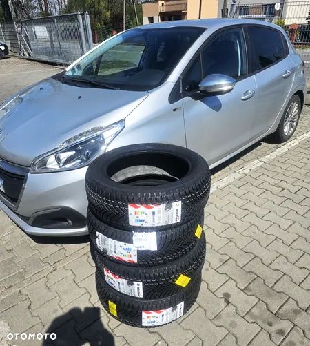 Peugeot 208 1.2 PureTech Style - 2