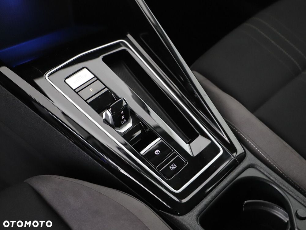 Volkswagen Golf - 17