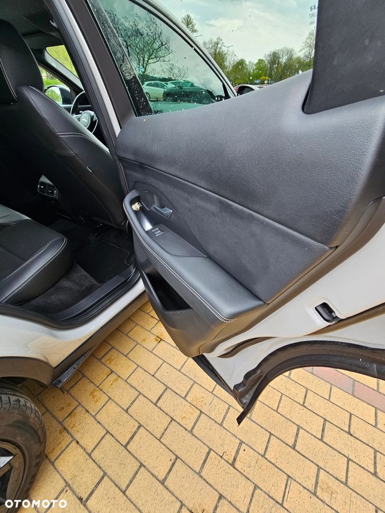 Jaguar E-Pace D150 R-Dynamic - 32