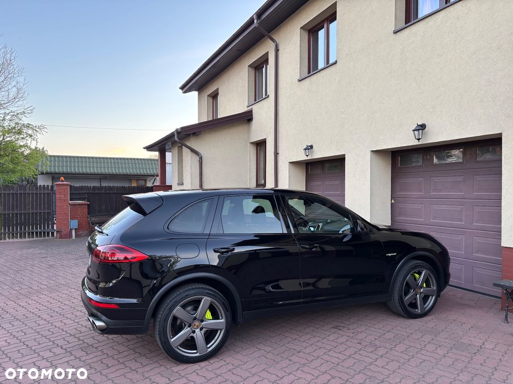 Porsche Cayenne ver-s-hybrid - 25