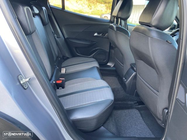 Peugeot 2008 BlueHDi 130 EAT8 Allure - 36