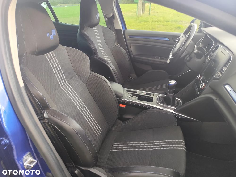 Renault Megane ENERGY TCe 130 GT LINE - 17