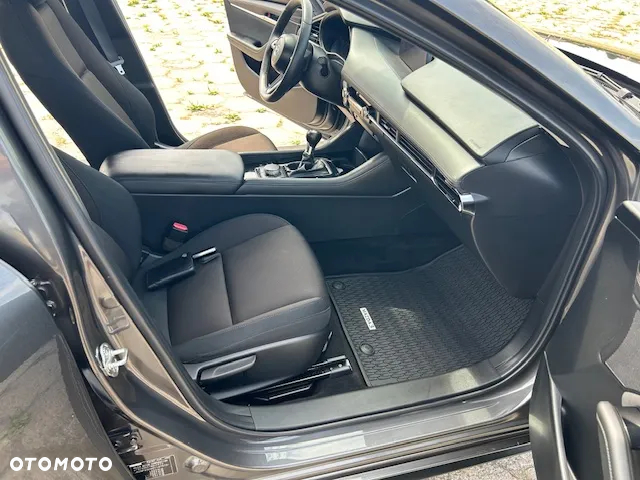 Mazda 3 FASTBACK SKYACTIV-X 2.0 M-Hybrid - 23