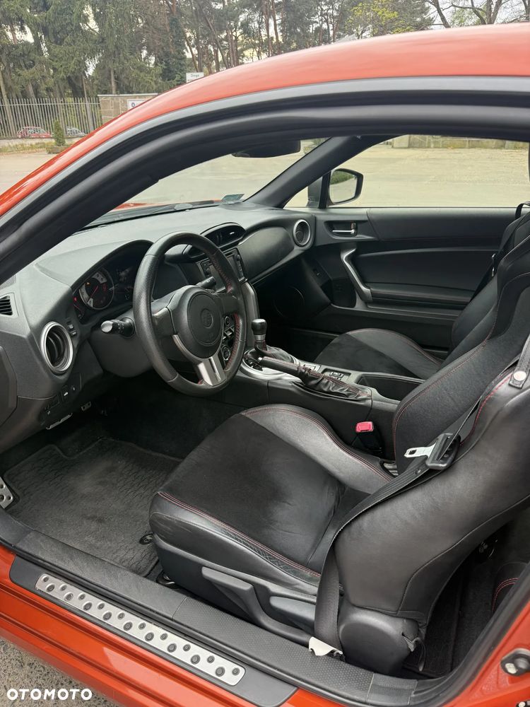 Toyota GT86 2.0 Prestige - 10
