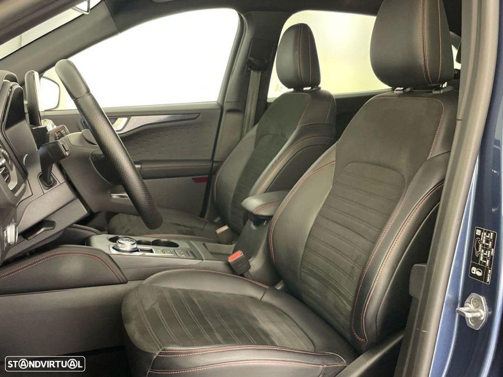 Ford Kuga 2.5 PHEV ST-Line — fotografia 17