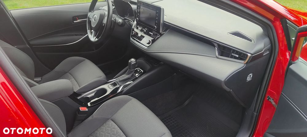 Toyota Corolla 2.0 Hybrid Executive - 12