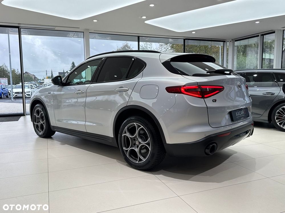 Alfa Romeo Stelvio 2.0 Turbo Sprint Q4 - 3