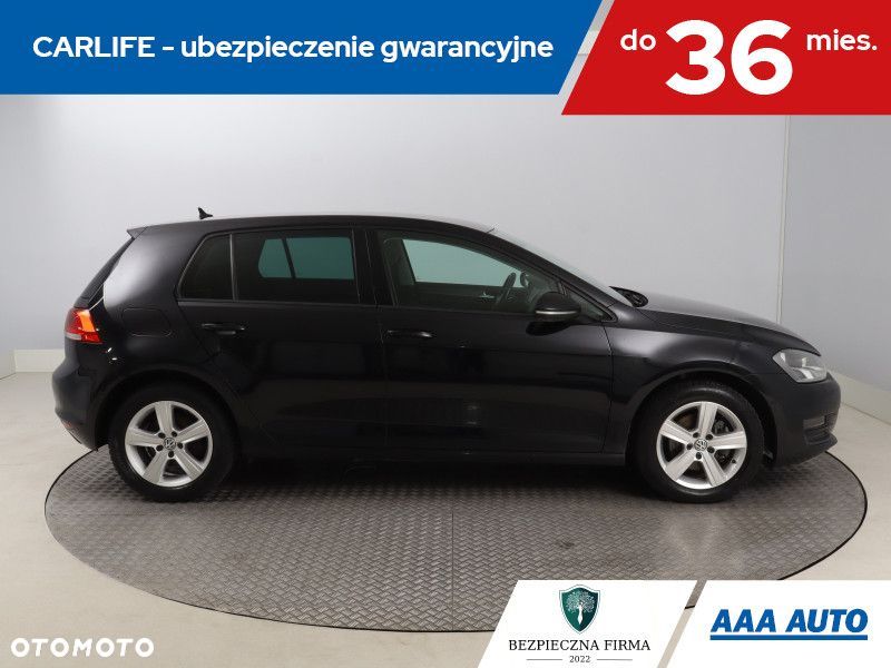 Volkswagen Golf - 8