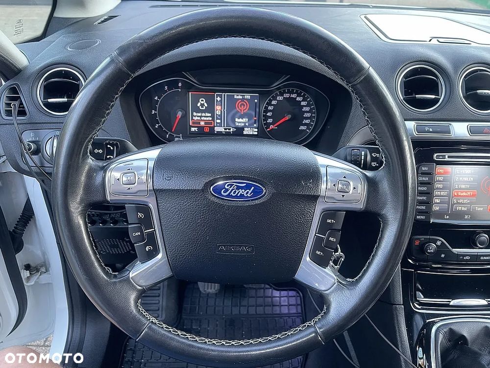 Ford S-Max 2.0 TDCi DPF Titanium X - 19