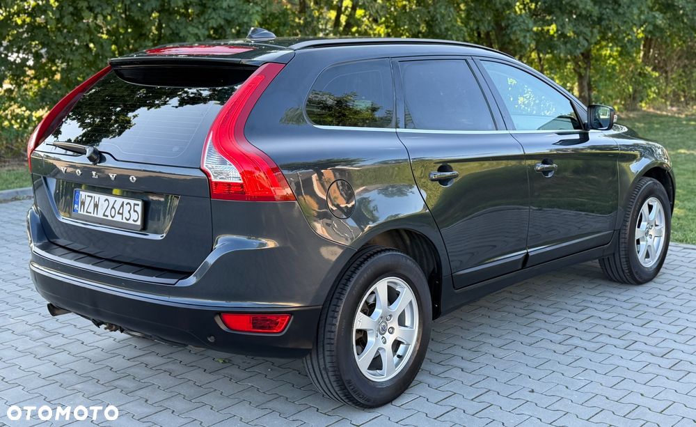 Volvo XC 60 D5 AWD Momentum - 10