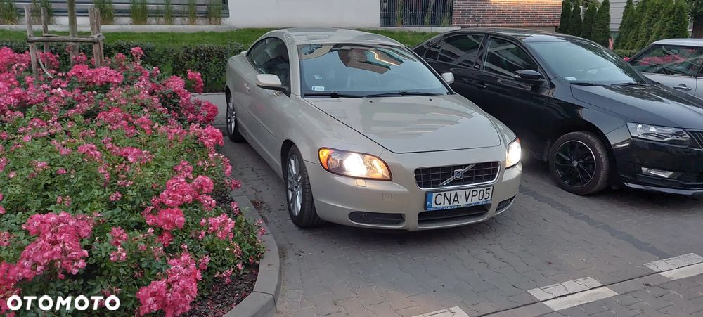 Volvo C70 2.4D5 Momentum - 5