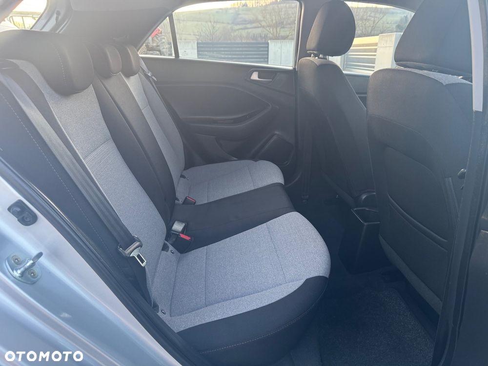 Hyundai i20 1.1 CRDi 5 Star Edition - 34