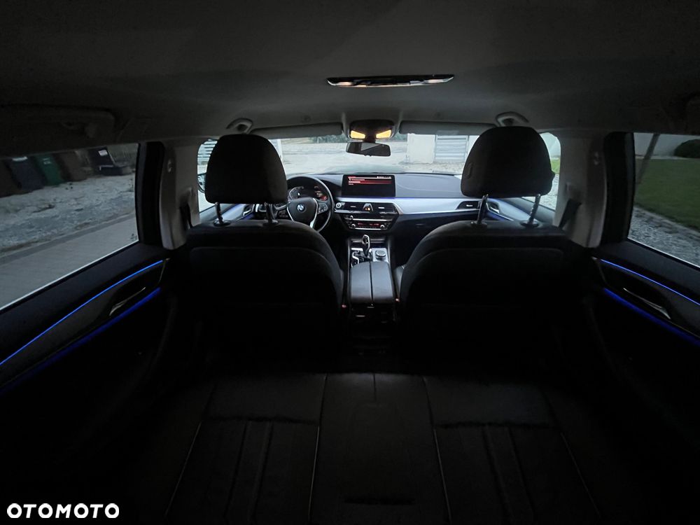 BMW Seria 5 518d mHEV Business Edition - 13