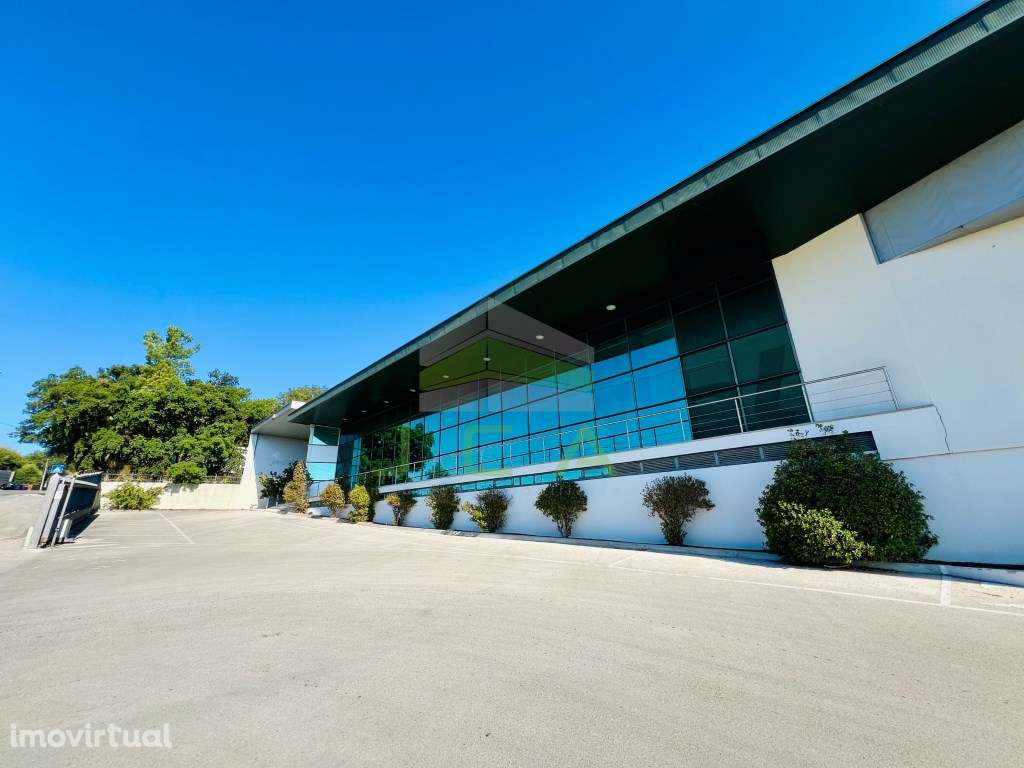 Pavilhões destinados a escritórios e armazém - Grande imagem: 4/24