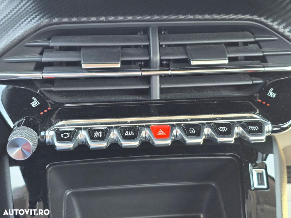 Peugeot 2008 1.2 L PureTech STT EAT8 Active - 16