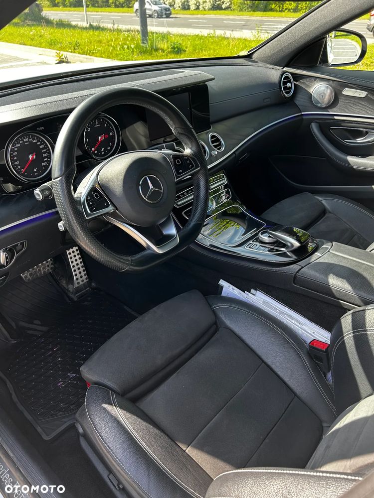 Mercedes-Benz Klasa E 220 d 9G-TRONIC - 12