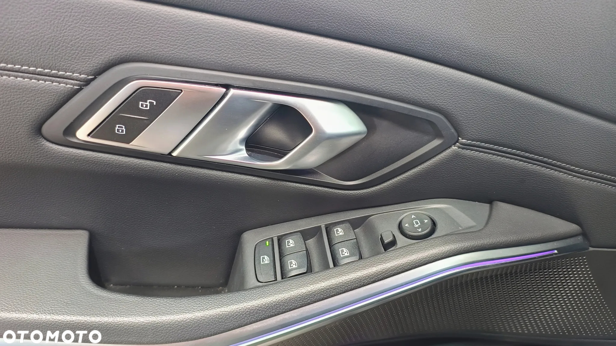 BMW Seria 3 330e Sport Line - 12