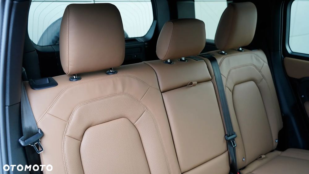 Land Rover Defender 3.0 D350 mHEV X-Dynamic HSE - 33