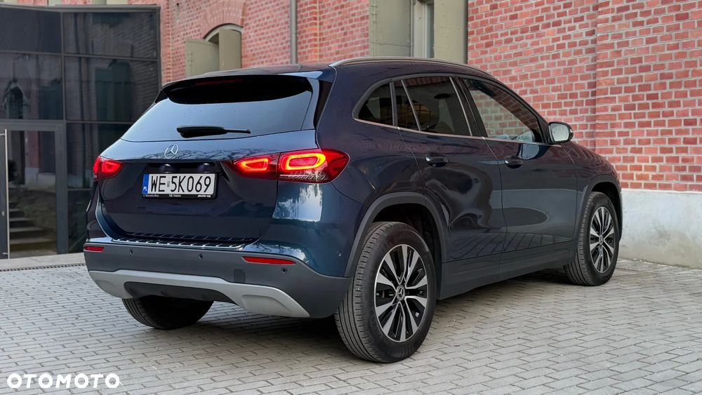 Mercedes-Benz GLA 200 Business Edition - 2