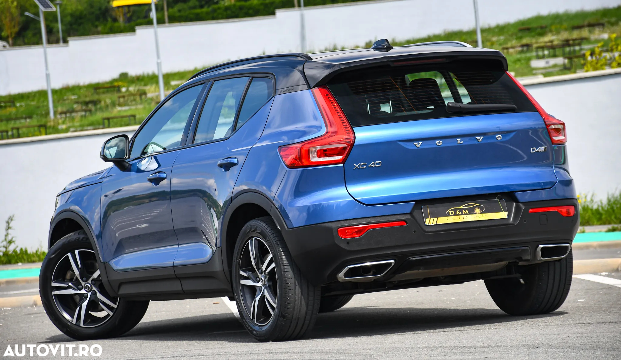 Volvo XC 40 D4 AWD Geartronic R-Design - 8