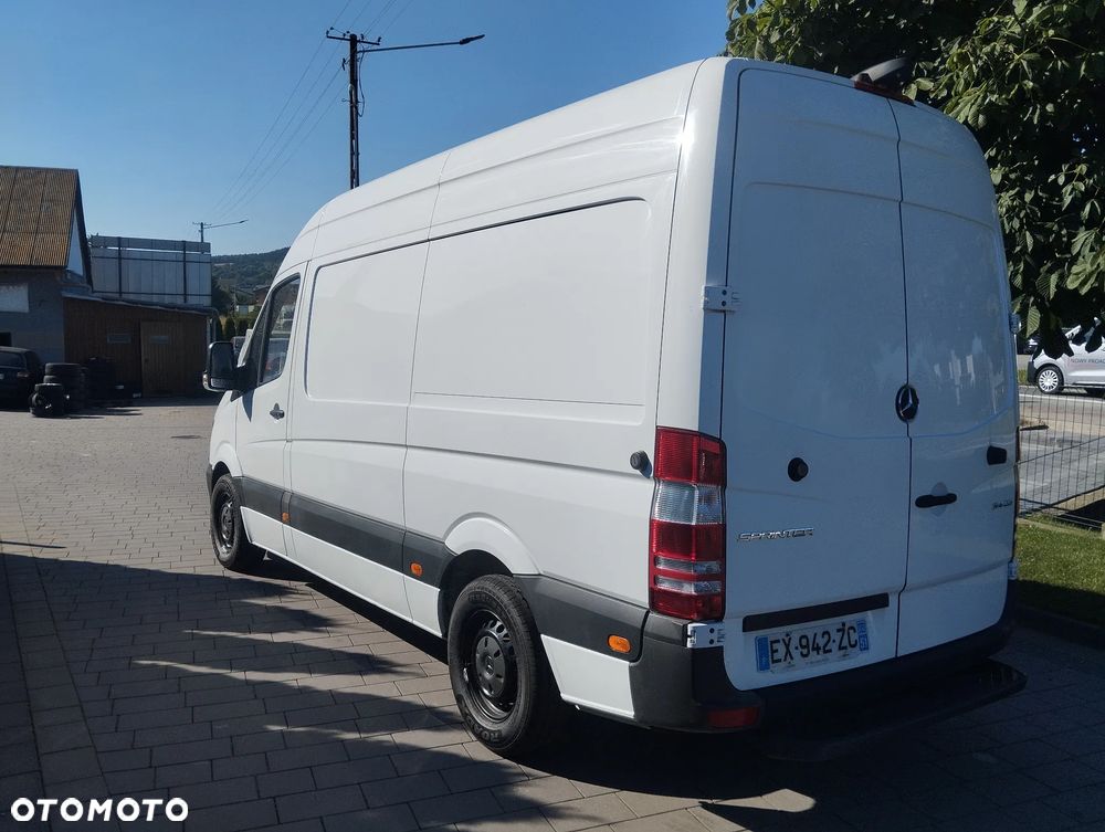 Mercedes-Benz Sprinter - 4