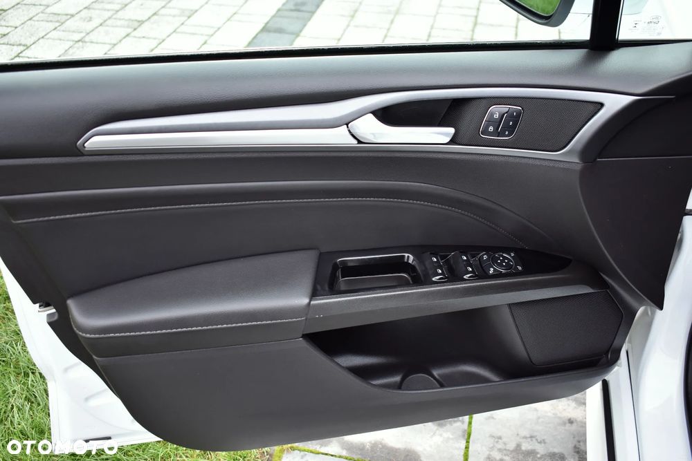 Ford Mondeo 2.0 TDCi Titanium - 22