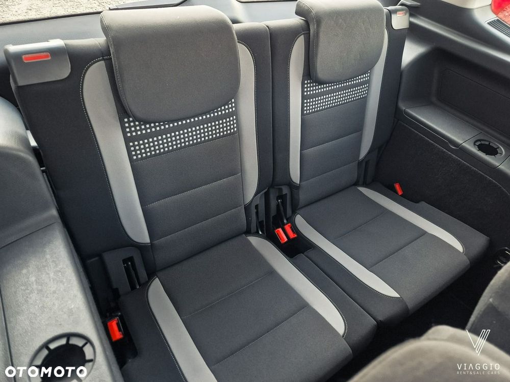 Volkswagen Touran 2.0 TDI Highline - 17