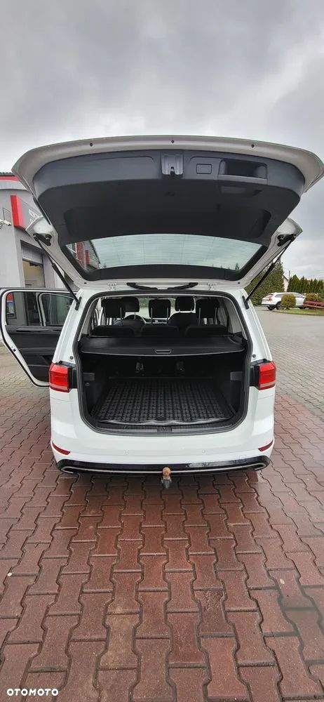 Volkswagen Touran - 6