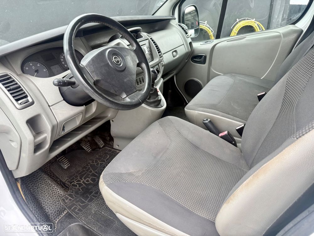 Opel Vivaro longa - 25