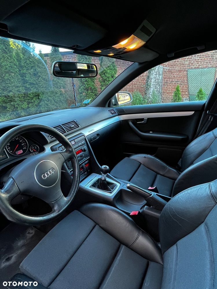 Audi A4 Avant 1.8 T quattro - 12