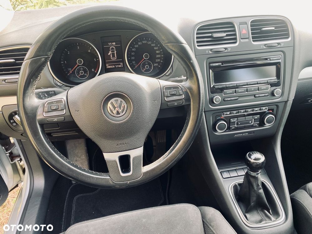 Volkswagen Golf 2.0 TDI DPF Highline - 29