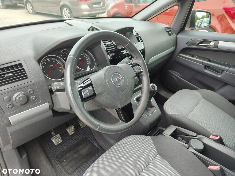 Opel Zafira - 18