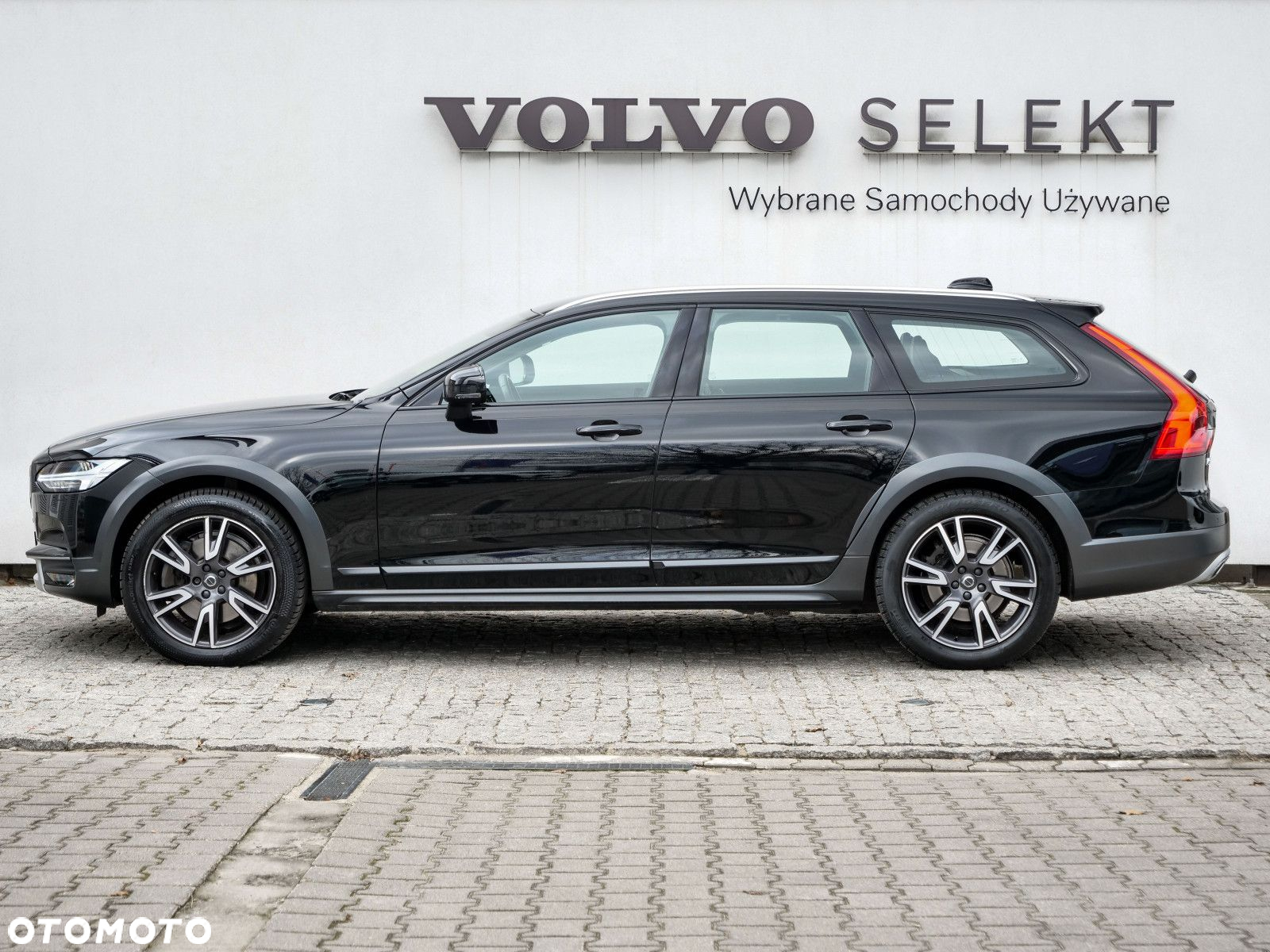 Volvo V90 Cross Country - 6
