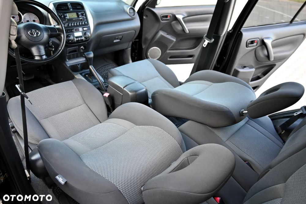 Toyota RAV4 2.0 VVT-i Sol - 31