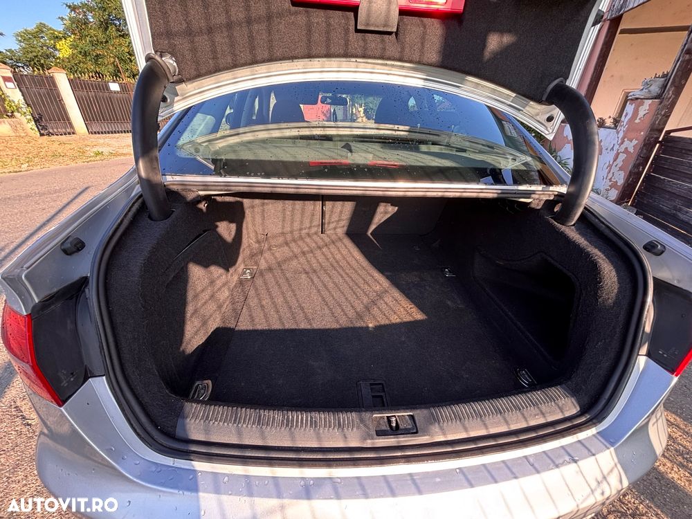 Audi A4 Limuzina 2.0 TDI DPF Ambiente - 6