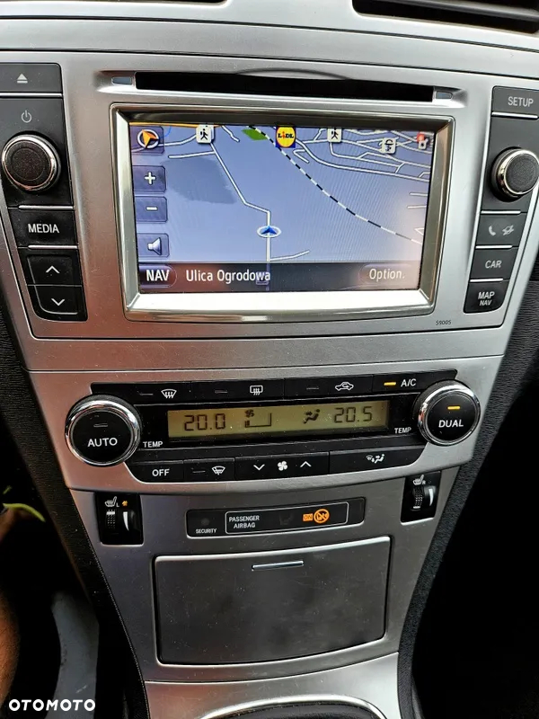 Toyota Auris 2.0 D-4D Prestige - 25