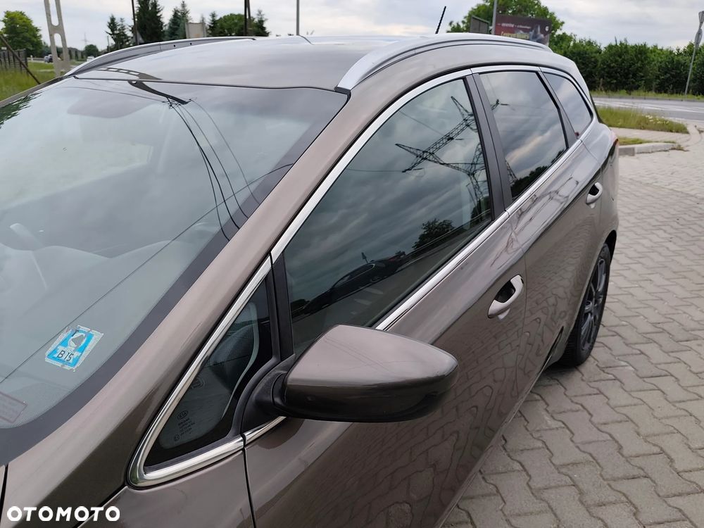 Kia Ceed 1.6 CRDi 128 Fifa World Cup Edition - 33