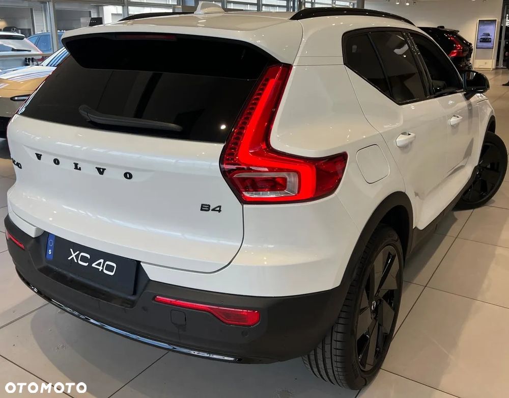 Volvo XC 40 B4 AWD Ultimate Dark - 1