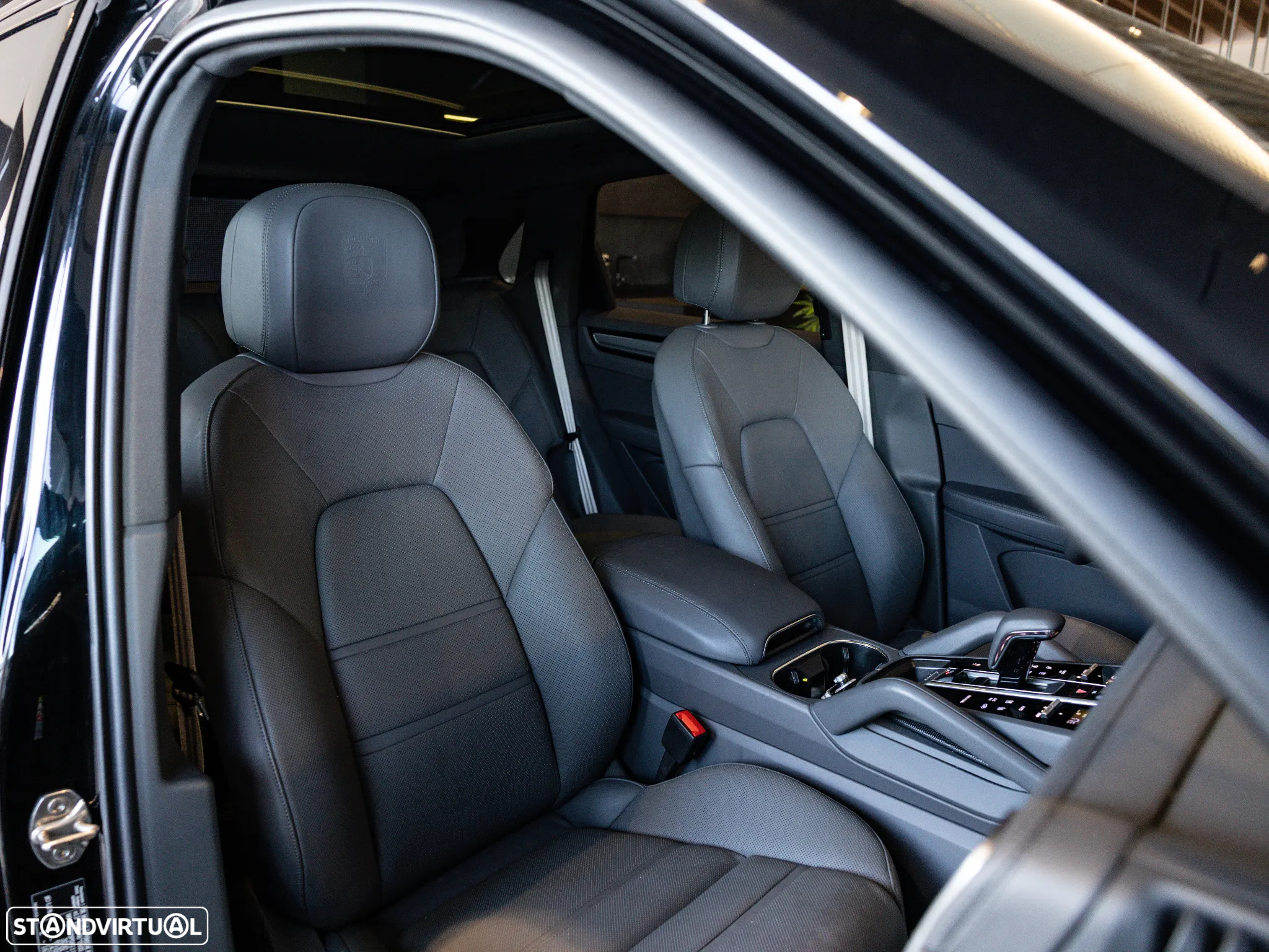 Porsche Cayenne E-Hybrid Platinum Edition - 45