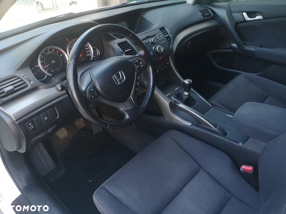 Honda Accord 2.0 Lifestyle - 12