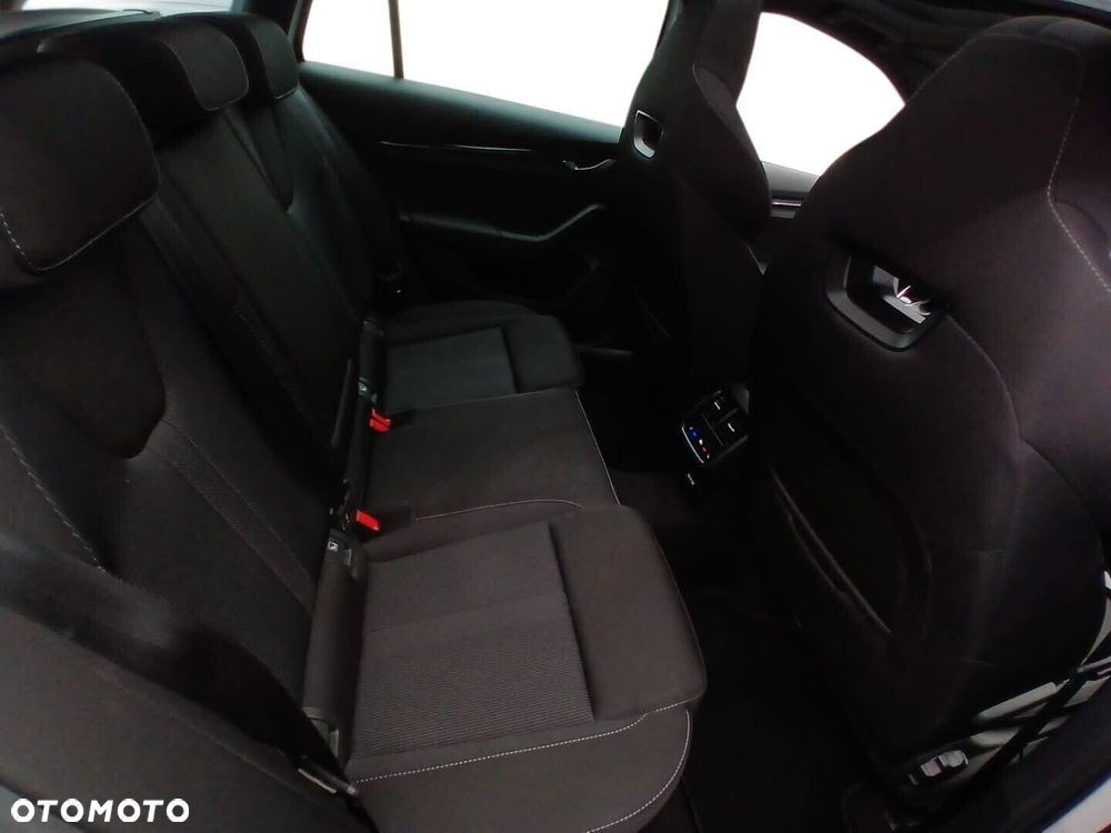Skoda Octavia 2.0 TDI 4x4 Sportline DSG - 21
