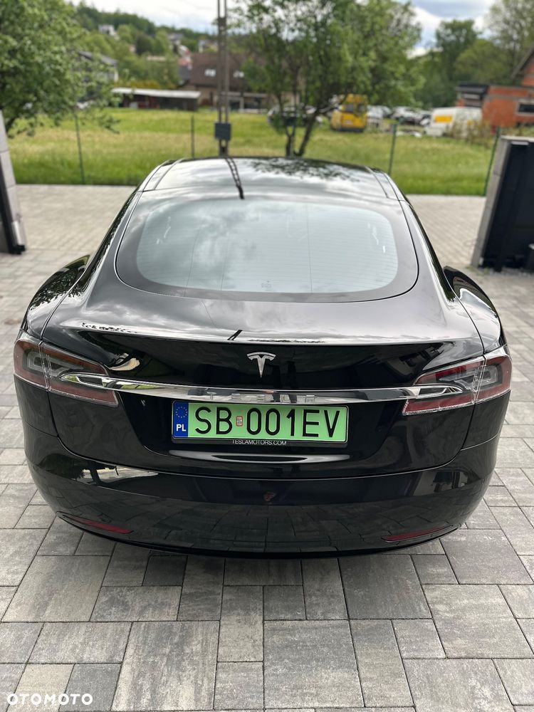 Tesla Model S - 13