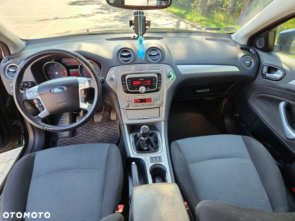 Ford Mondeo - 10