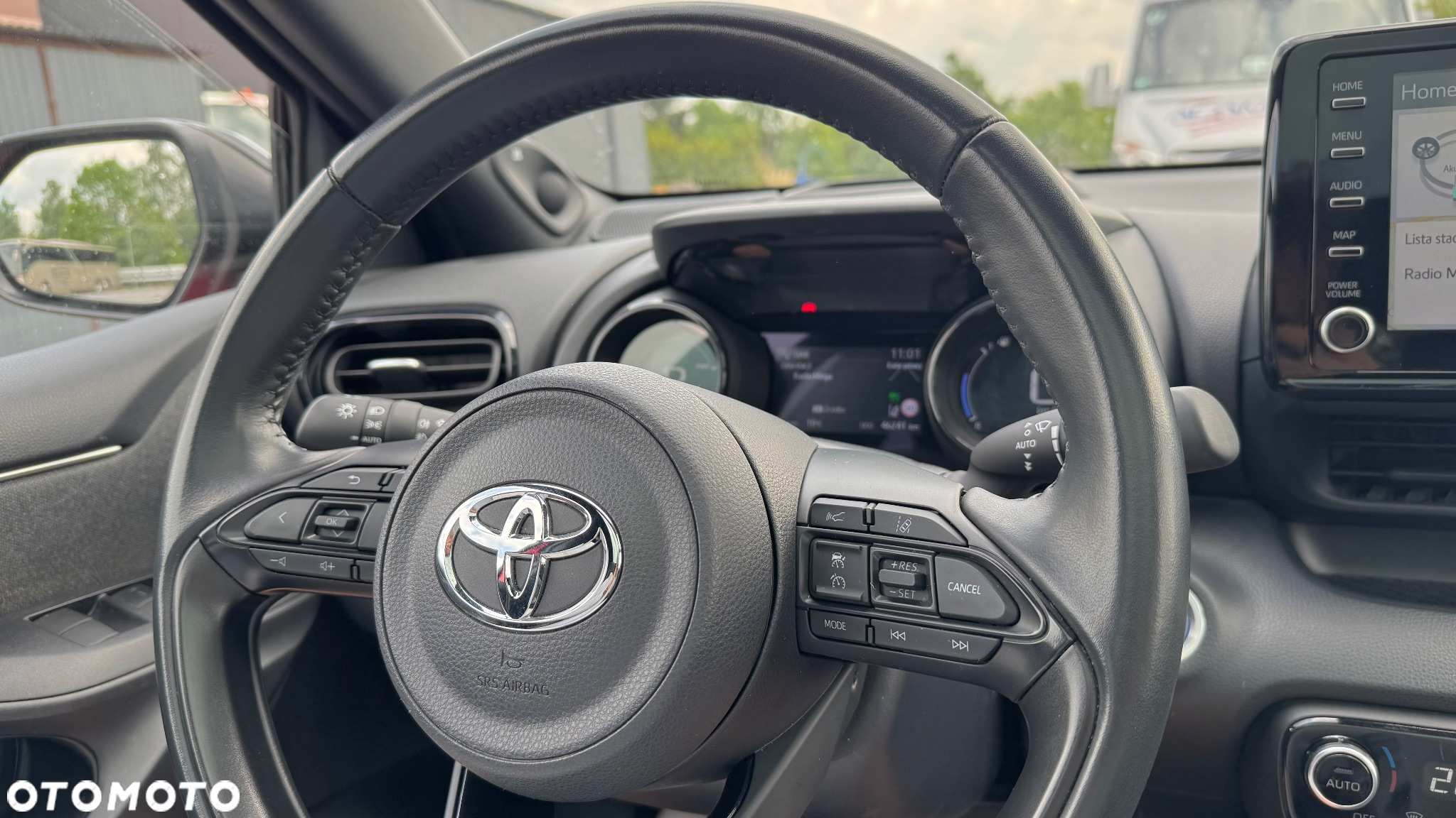 Toyota Yaris Hybrid 1.5 Executive - 12