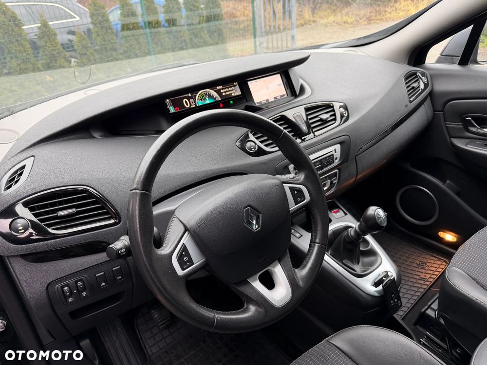 Renault Grand Scenic - 8