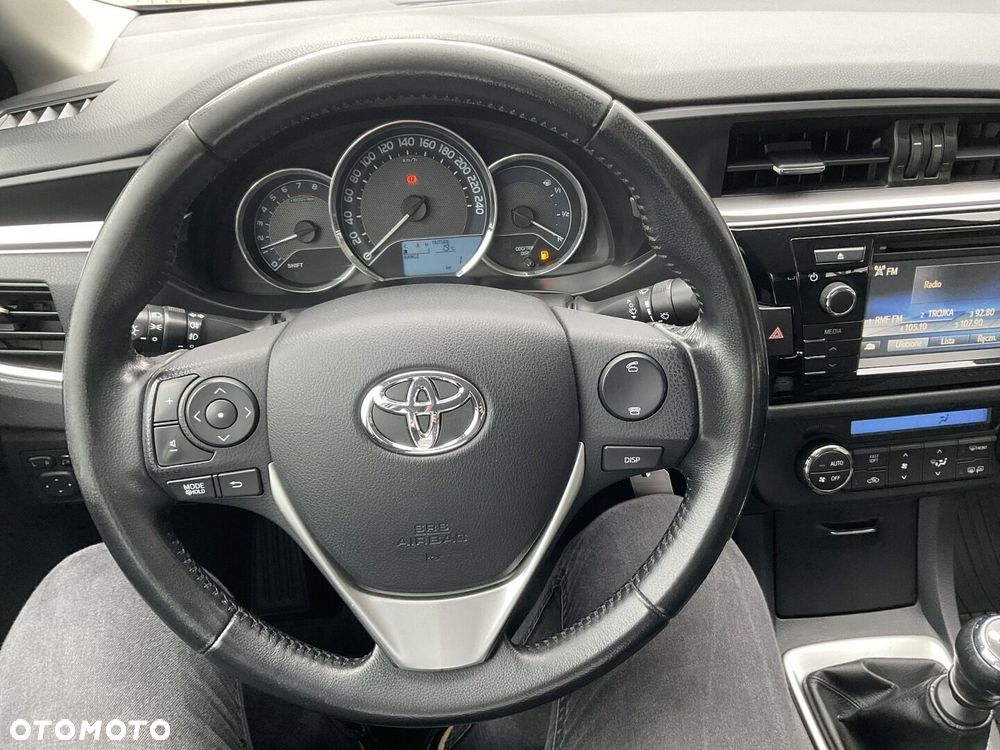 Toyota Corolla 1.6 Premium EU6 - 16
