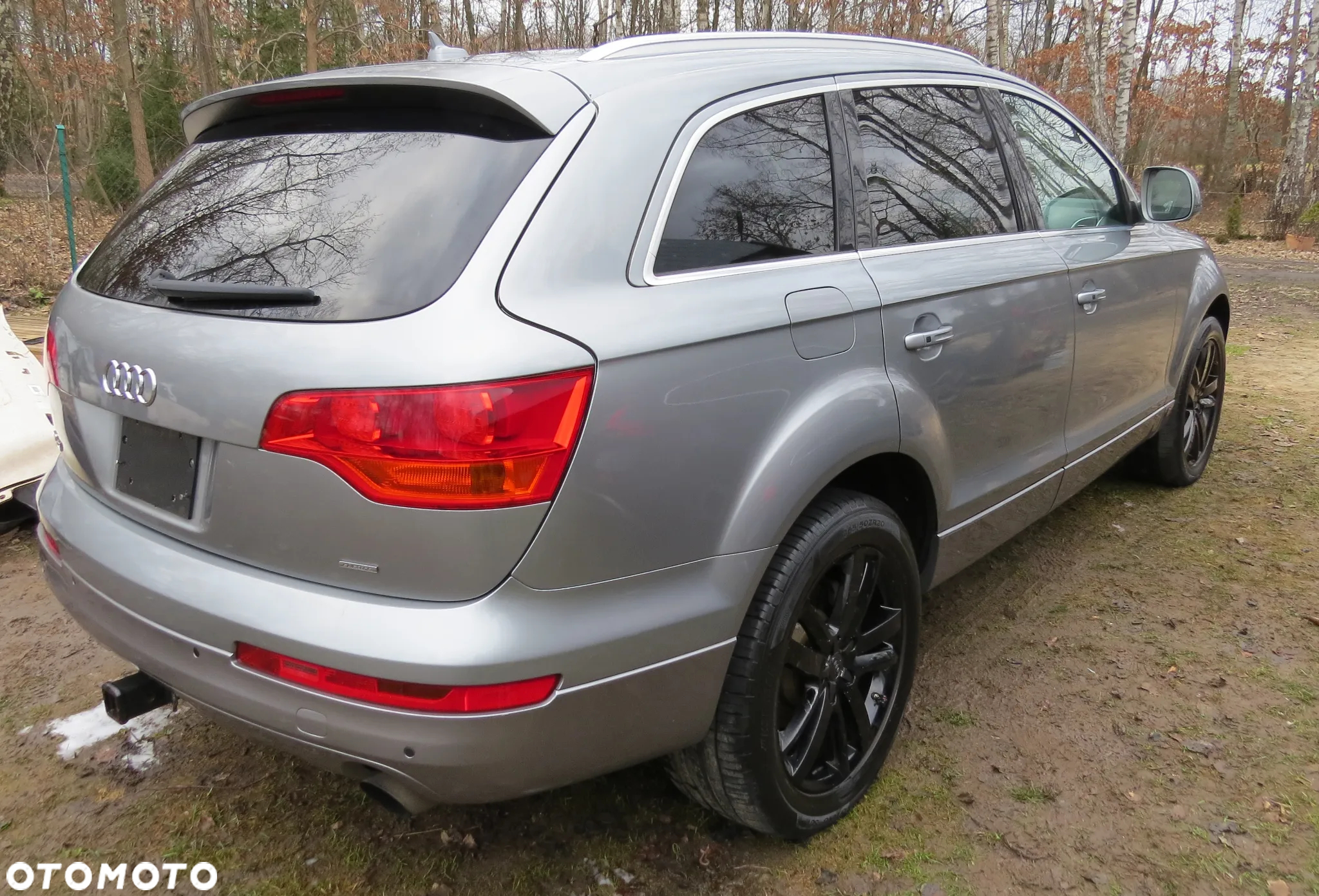 BŁOTNIK ĆWIARTKA PRAWY TYŁ TYLNY AUDI Q7 4L - 2