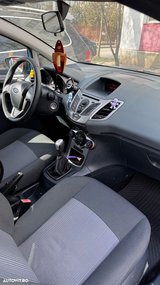Ford Fiesta - 8