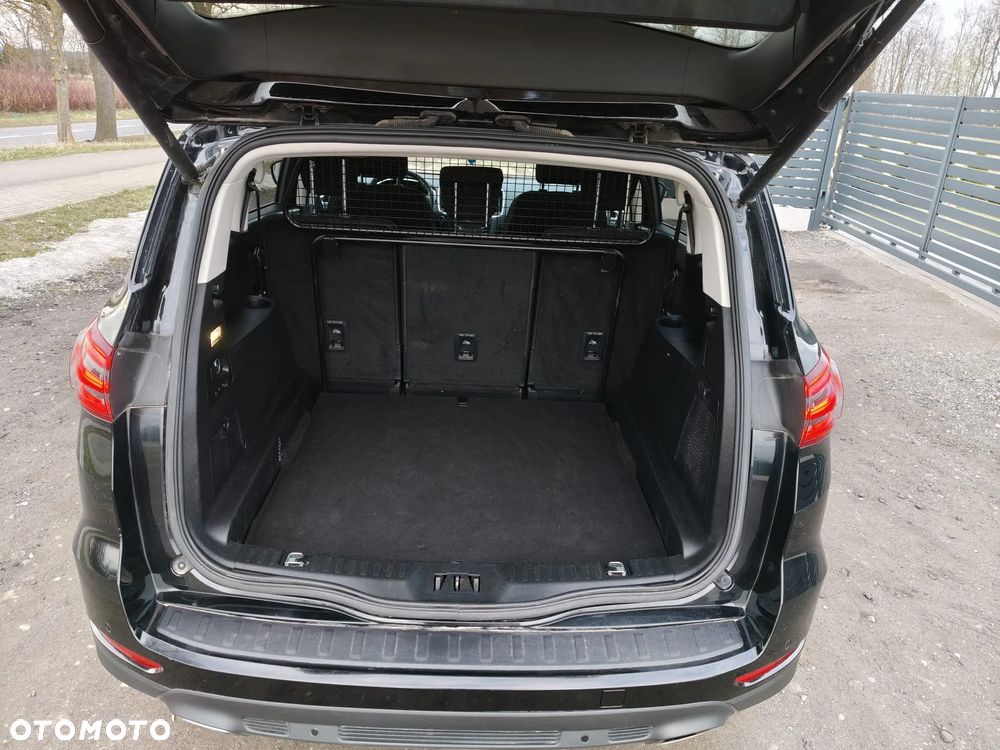 Ford S-Max - 8
